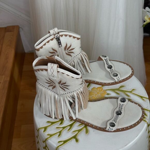 Free People Ash Dakota Fringe Sandals - White - Picture 6 of 10